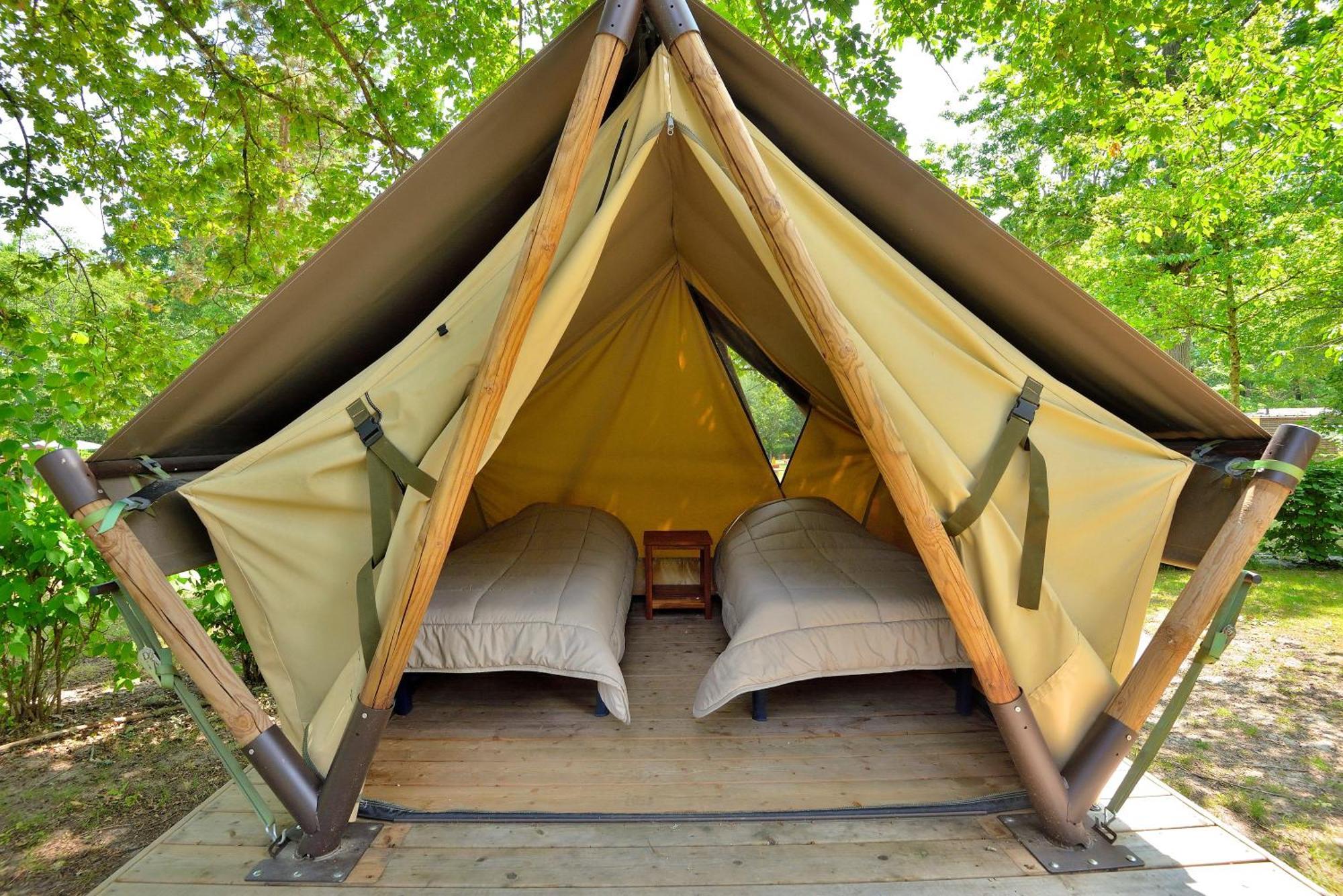 Camping Etang De La Vallee Combreux Room photo